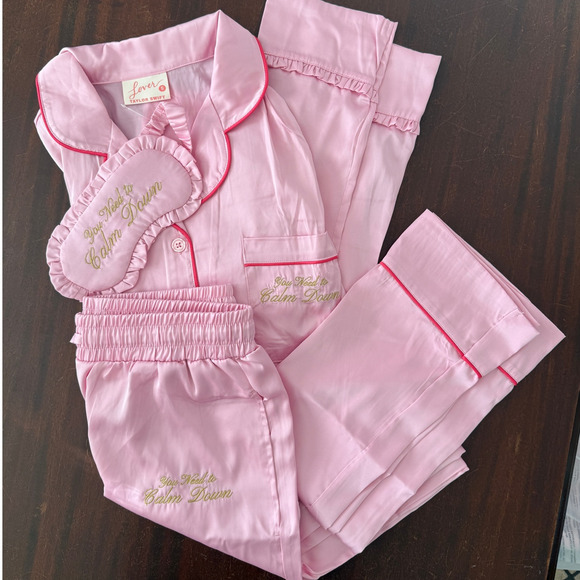 TAYLOR SWIFT NWT | PINK YOU NEED TO CALM DOWN PJ PAJAMA SET AND EYE MASK | Med - Picture 2 of 6